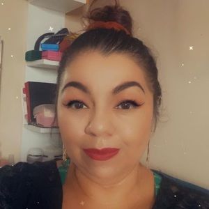 Meet your Posher, Beatriz adriana